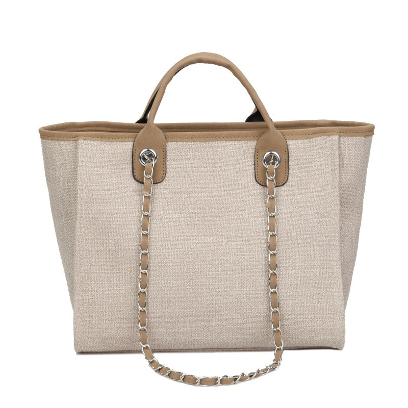 Casual large tote with chain design