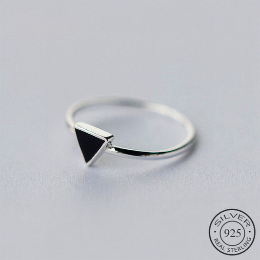 925 Ayar Gümüş minimalist siyah üçgen yüzük