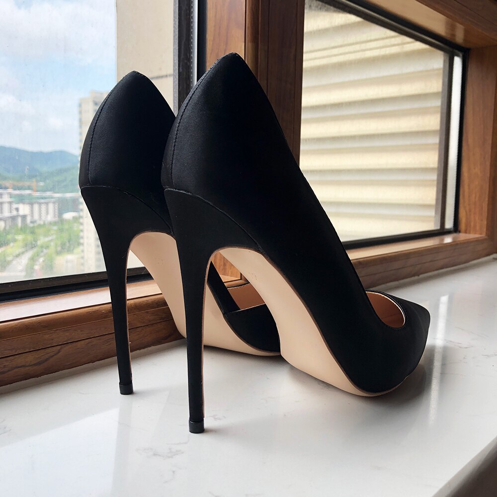Luxury black satin pumps with side cut out