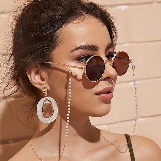 Pearl chain chic sunglasses