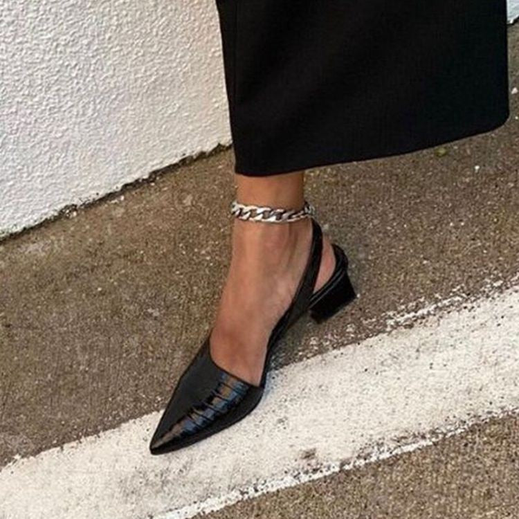 Angela alçak topuklu timsah desenli retro sandalet